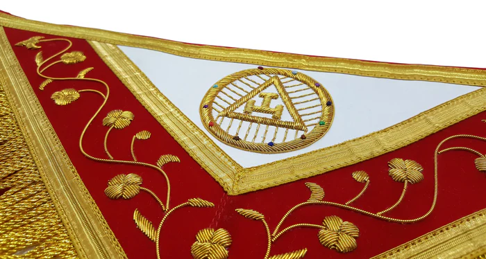 Past High Priest Royal Arch Chapter Apron – Red with Gold Wreath