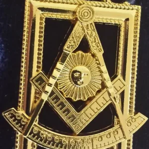 Past Master Blue Lodge Chain Collar - Gold Plated on Blue Velvet