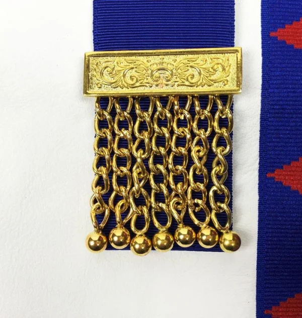 Provincial English Royal Arch Apron - Red & Blue 2 Provincial English Royal Arch Apron - Red & Blue