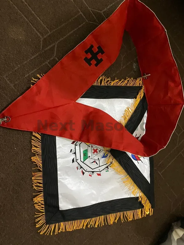 Custom Masonic regalia 15