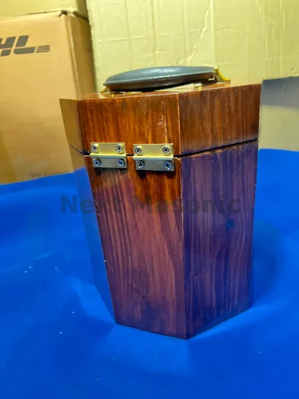 Custom Masonic regalia 19