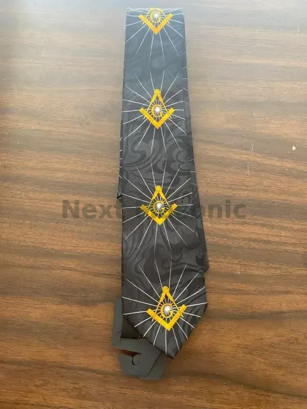 Custom Masonic regalia 111