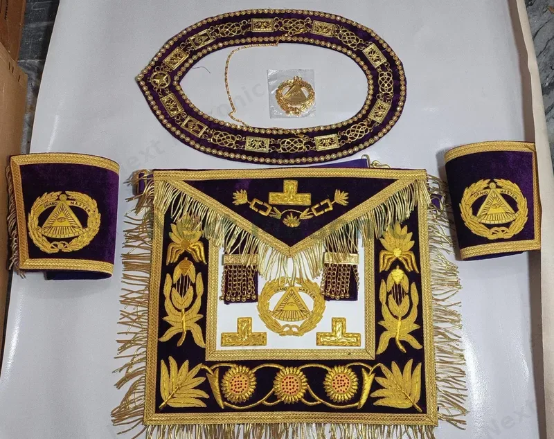 Custom Masonic regalia 133